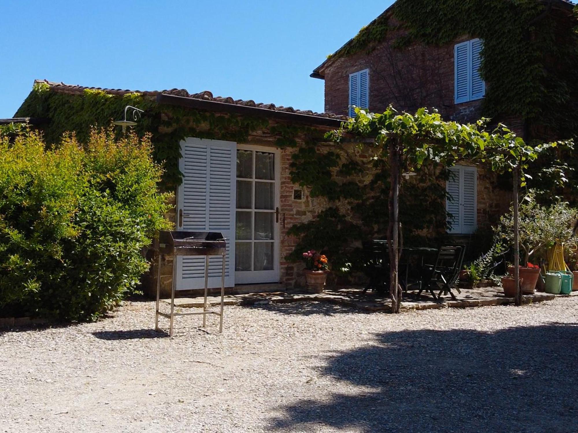 Agriturismo Fattoria Santa Vittoria Pozzo  Exterior photo